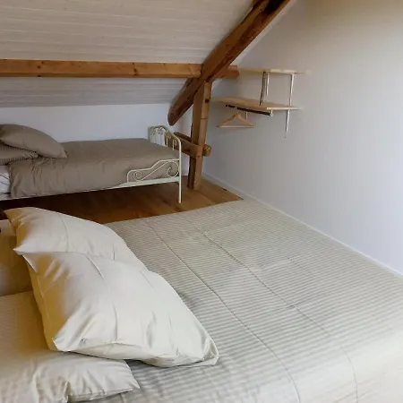 D'hotes Quatre Mains * Saint-Priest-des-Champs